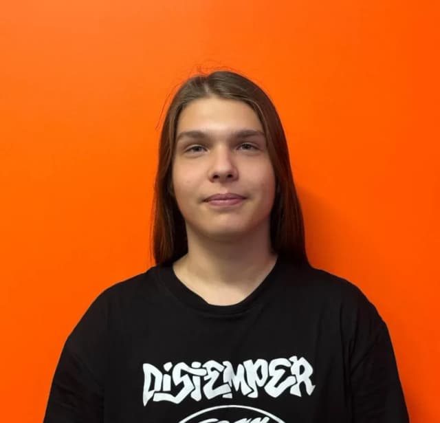 operator_maksim